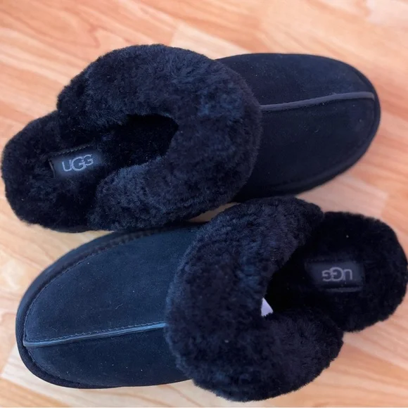 Black Suede Fur-Lined Ugg Slippers - Picture 5 of 7